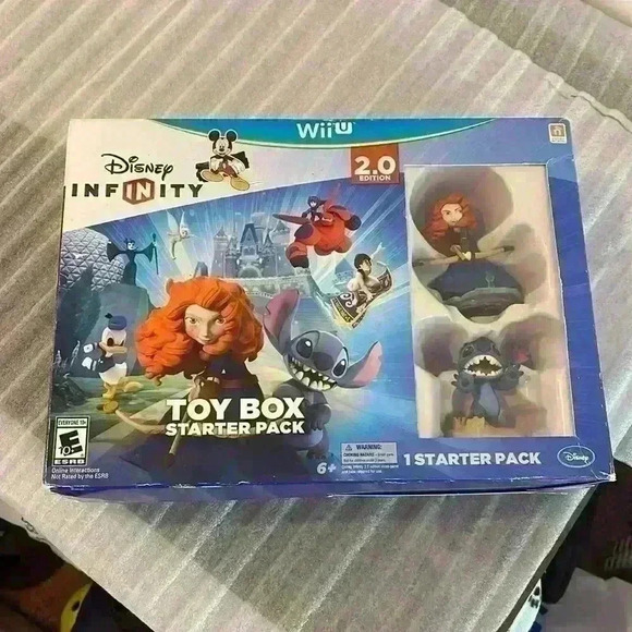 Wii U 2.0 Disney Infiniti Toy Box Starter Pack - Picture 1 of 2